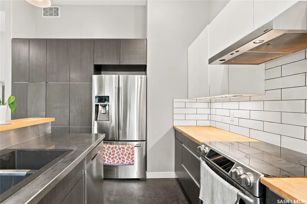 3120 Caen Street Saskatoon SK S7M 3N5