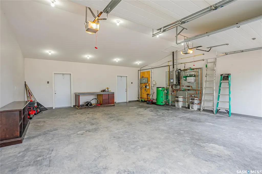 3120 Caen Street Saskatoon SK S7M 3N5