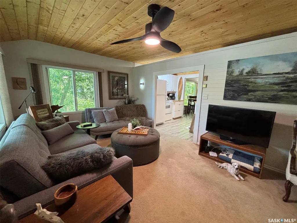 232 Green Avenue Regina Beach SK S0G 4C0