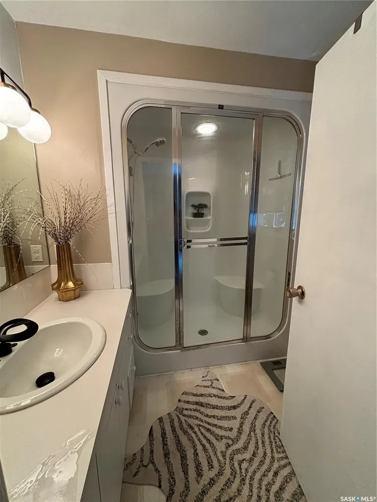 232 Green Avenue Regina Beach SK S0G 4C0