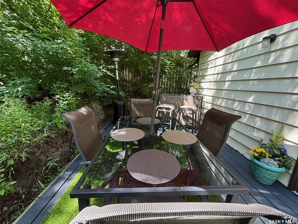 232 Green Avenue Regina Beach SK S0G 4C0
