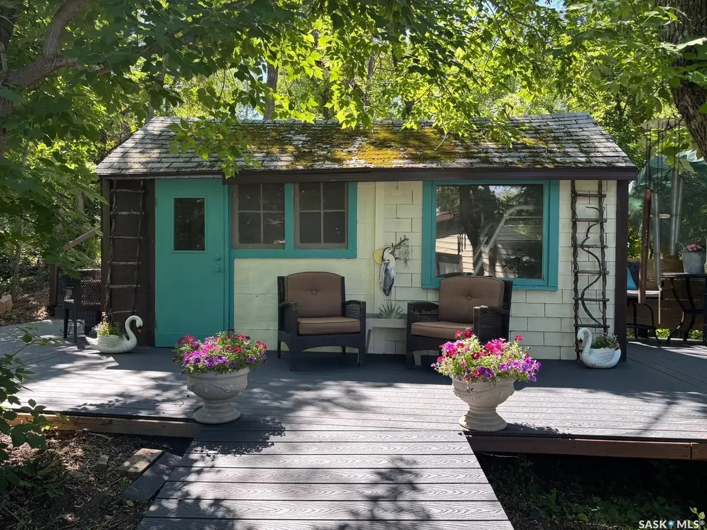 232 Green Avenue Regina Beach SK S0G 4C0