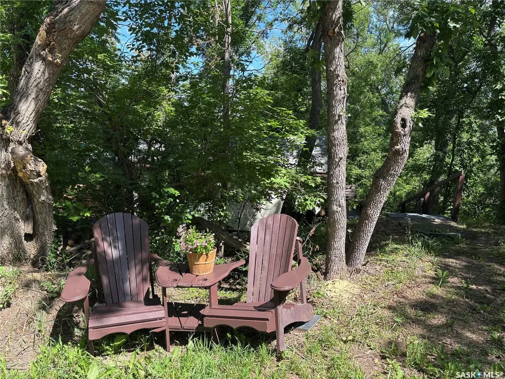 232 Green Avenue Regina Beach SK S0G 4C0