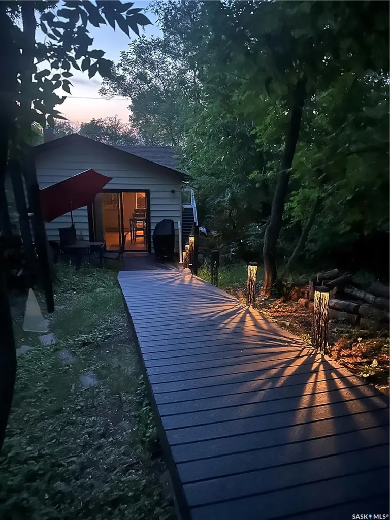232 Green Avenue Regina Beach SK S0G 4C0