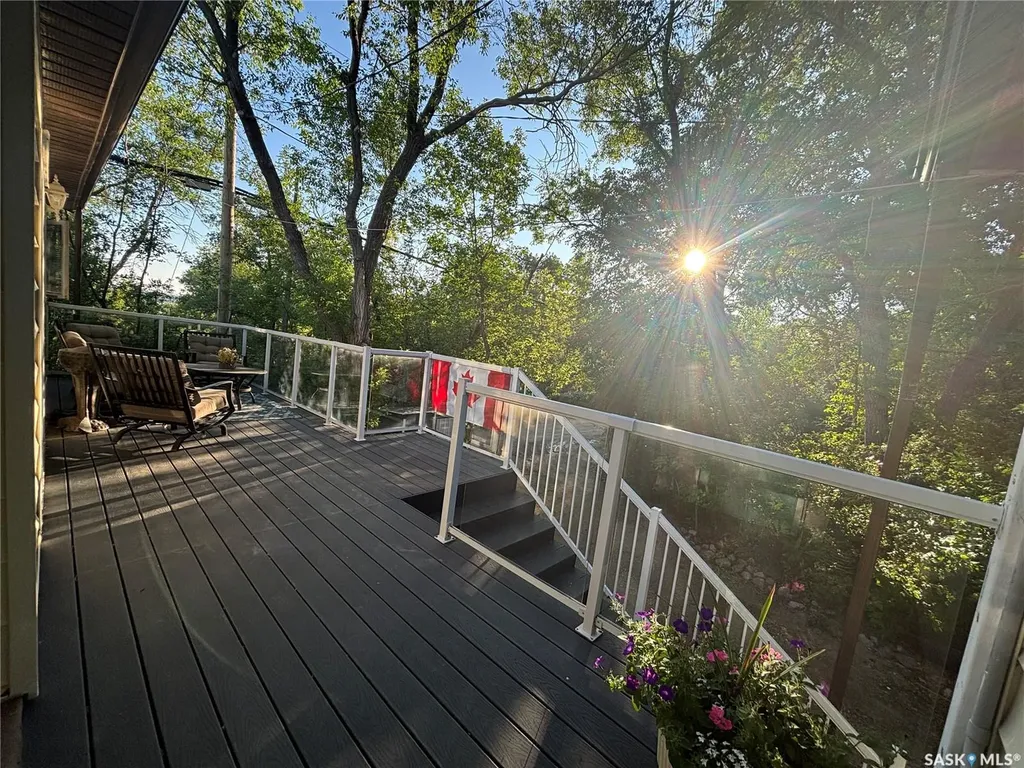 232 Green Avenue Regina Beach SK S0G 4C0