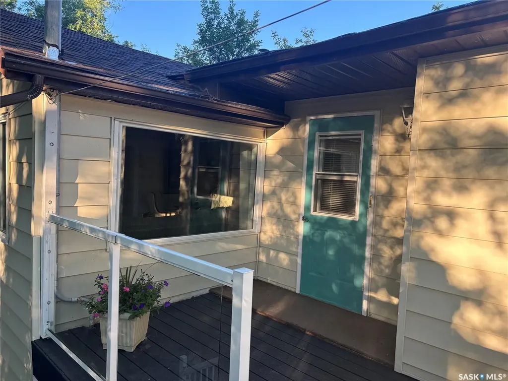 232 Green Avenue Regina Beach SK S0G 4C0