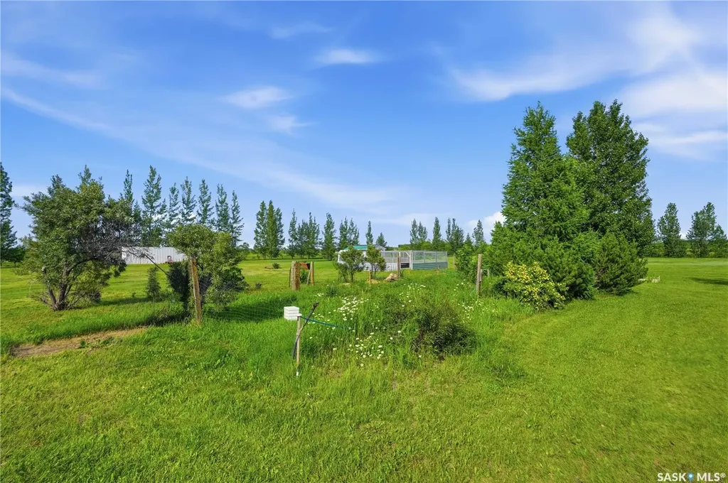 11 Ridge Crescent Dundurn Rm No. 314 SK S7K 3J8