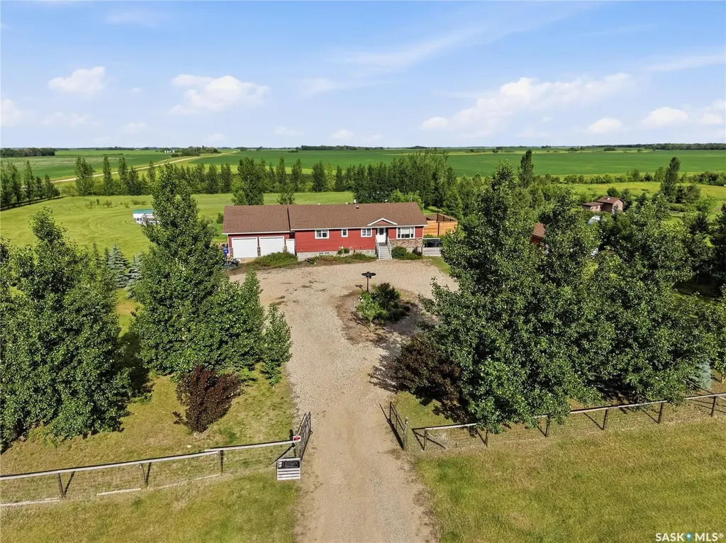11 Ridge Crescent Dundurn Rm No. 314 SK S7K 3J8