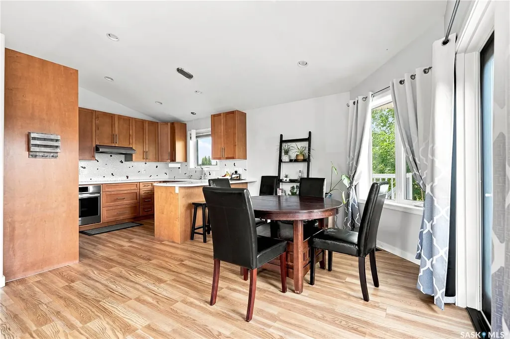 11 Ridge Crescent Dundurn Rm No. 314 SK S7K 3J8