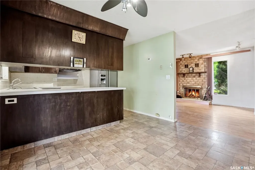 83 Fuhrmann Crescent Regina SK S4R 5A4