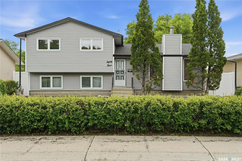 83 Fuhrmann Crescent Regina SK S4R 5A4