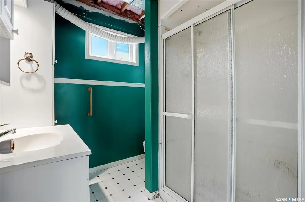 83 Fuhrmann Crescent Regina SK S4R 5A4