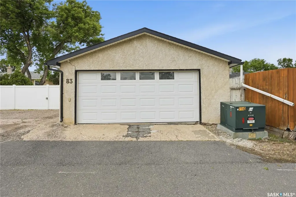 83 Fuhrmann Crescent Regina SK S4R 5A4