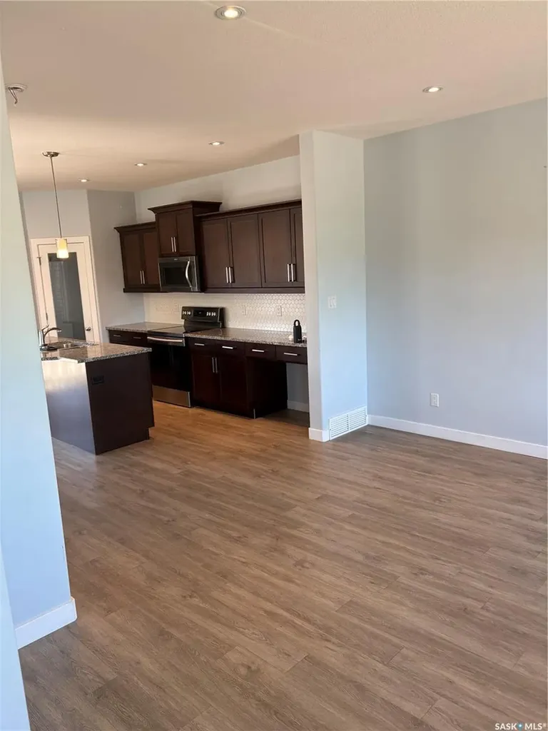 7941 Flax Avenue Regina SK S4Y 0E6