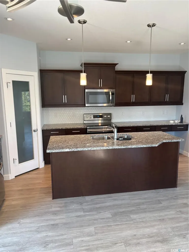 7941 Flax Avenue Regina SK S4Y 0E6
