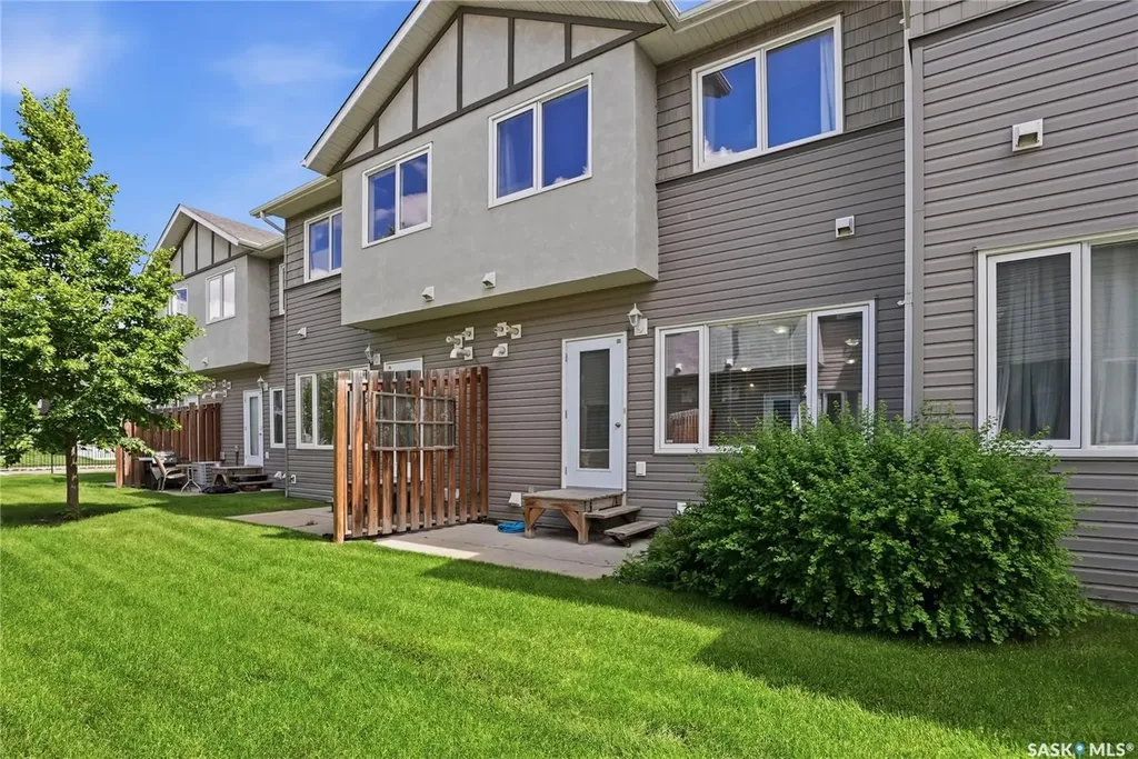 715 Hart Road Saskatoon SK S7M 3Y7