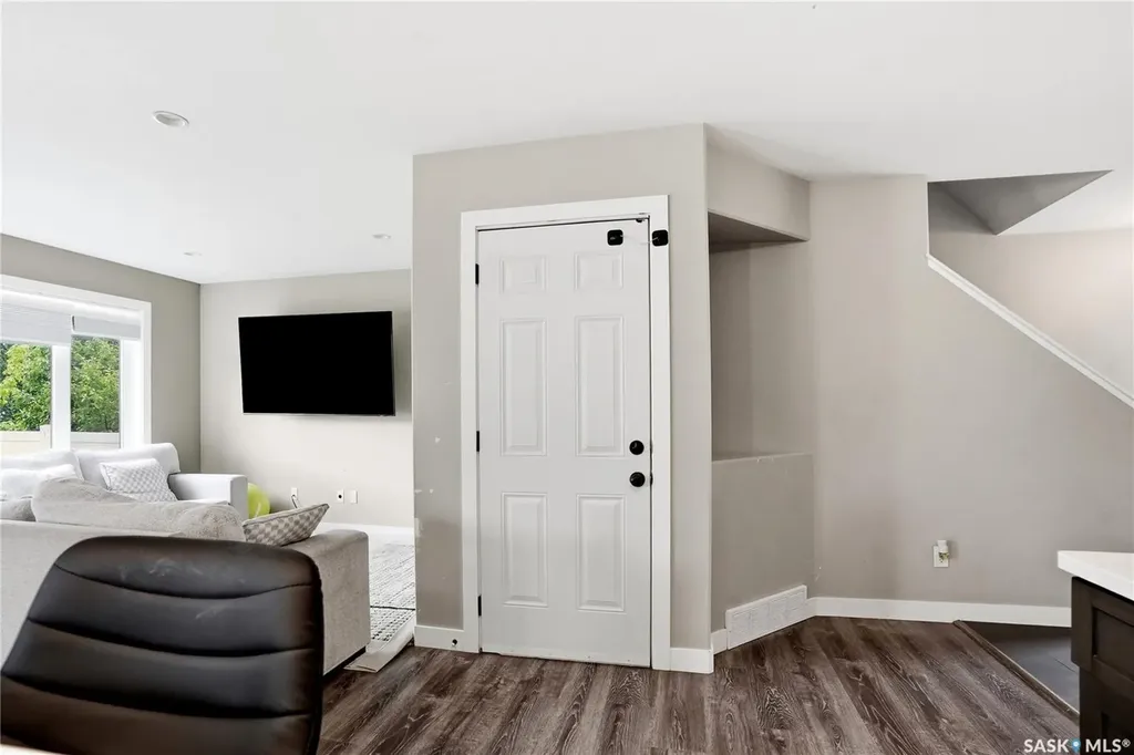 155 Dagnone Lane Saskatoon SK S7V 0R1