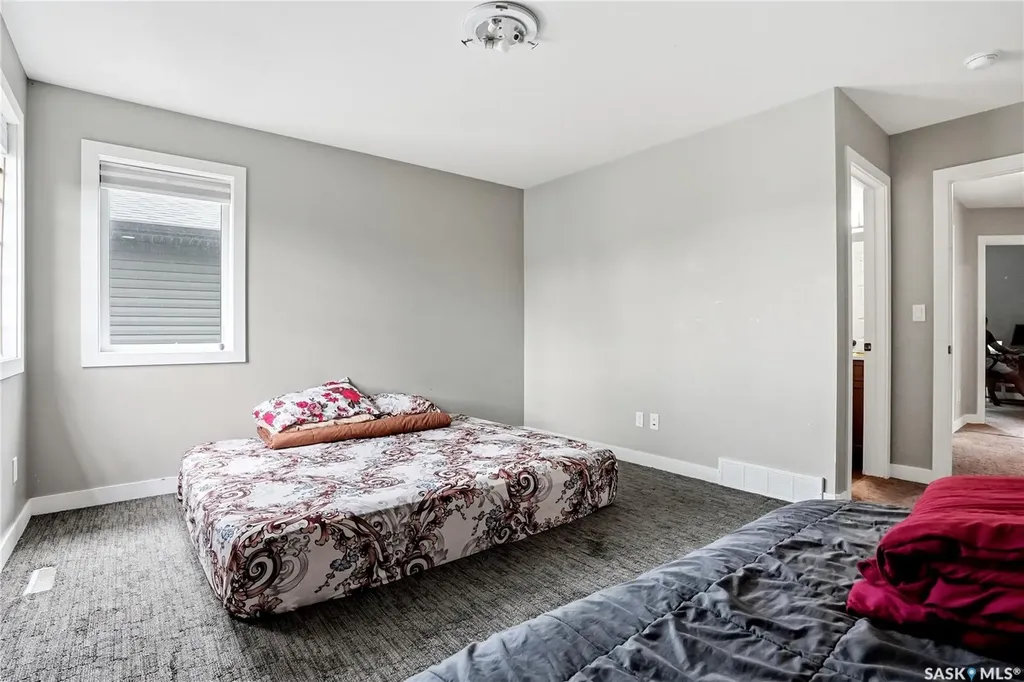 155 Dagnone Lane Saskatoon SK S7V 0R1