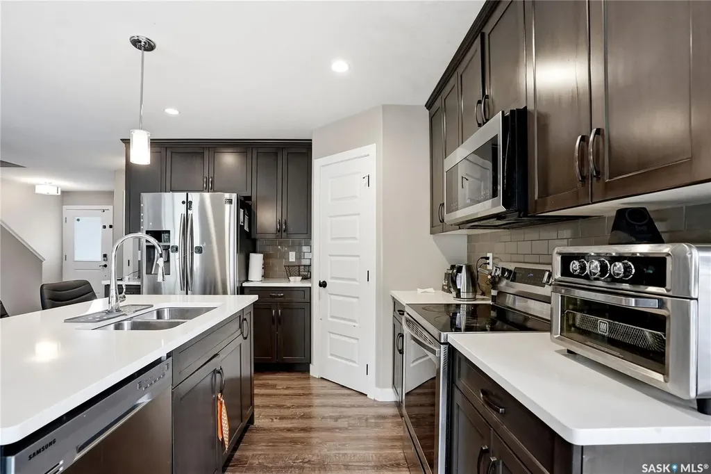 155 Dagnone Lane Saskatoon SK S7V 0R1