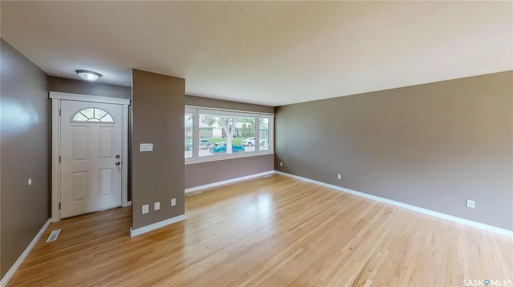 829 Walker Street Regina SK S4T 5N3