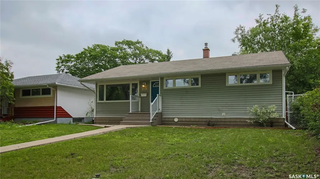 829 Walker Street Regina SK S4T 5N3