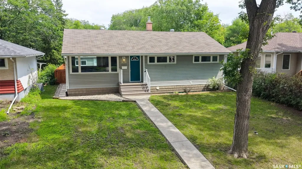 829 Walker Street Regina SK S4T 5N3