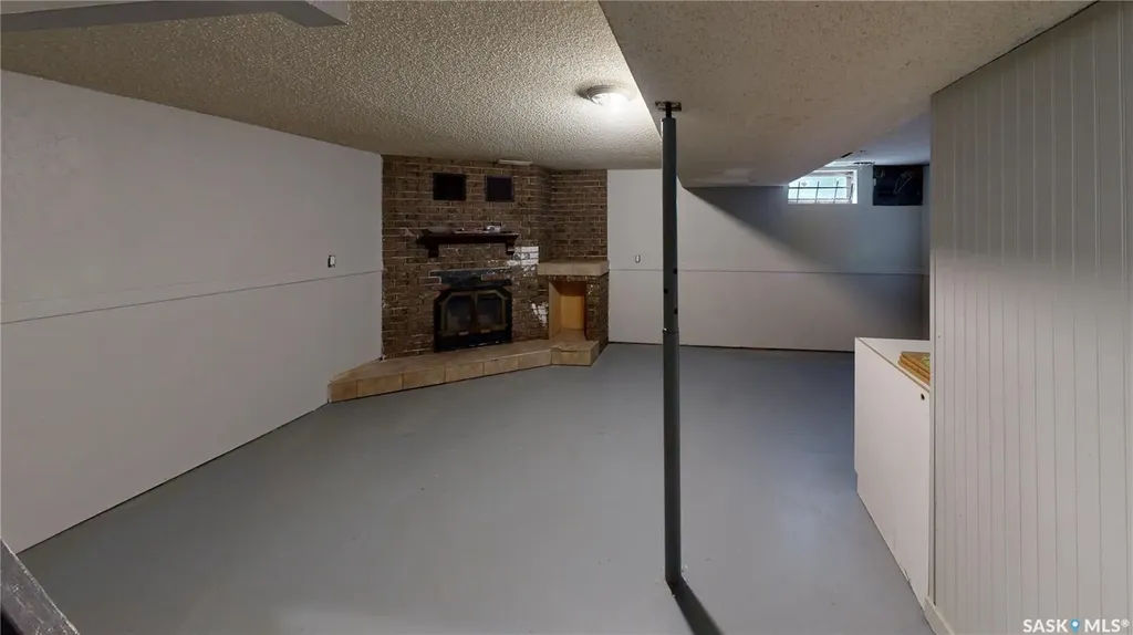 1634 Rae Street Regina SK S4T 2E1
