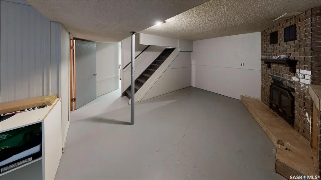 1634 Rae Street Regina SK S4T 2E1
