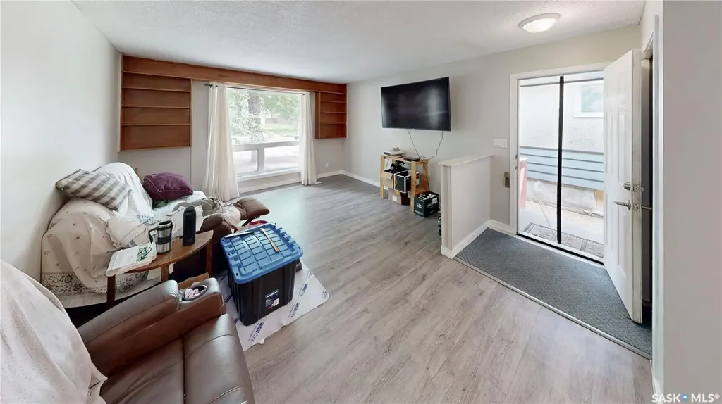 1634 Rae Street Regina SK S4T 2E1