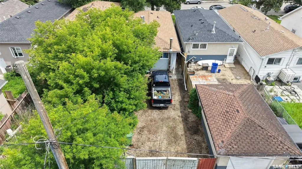 1634 Rae Street Regina SK S4T 2E1