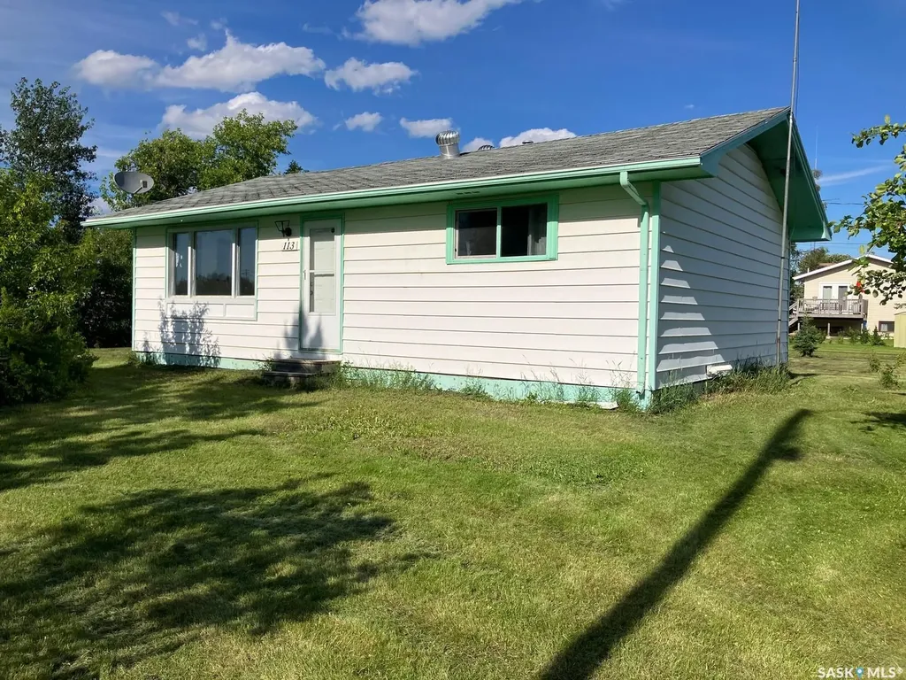 113 1st Street W Smeaton SK S0J 2J0