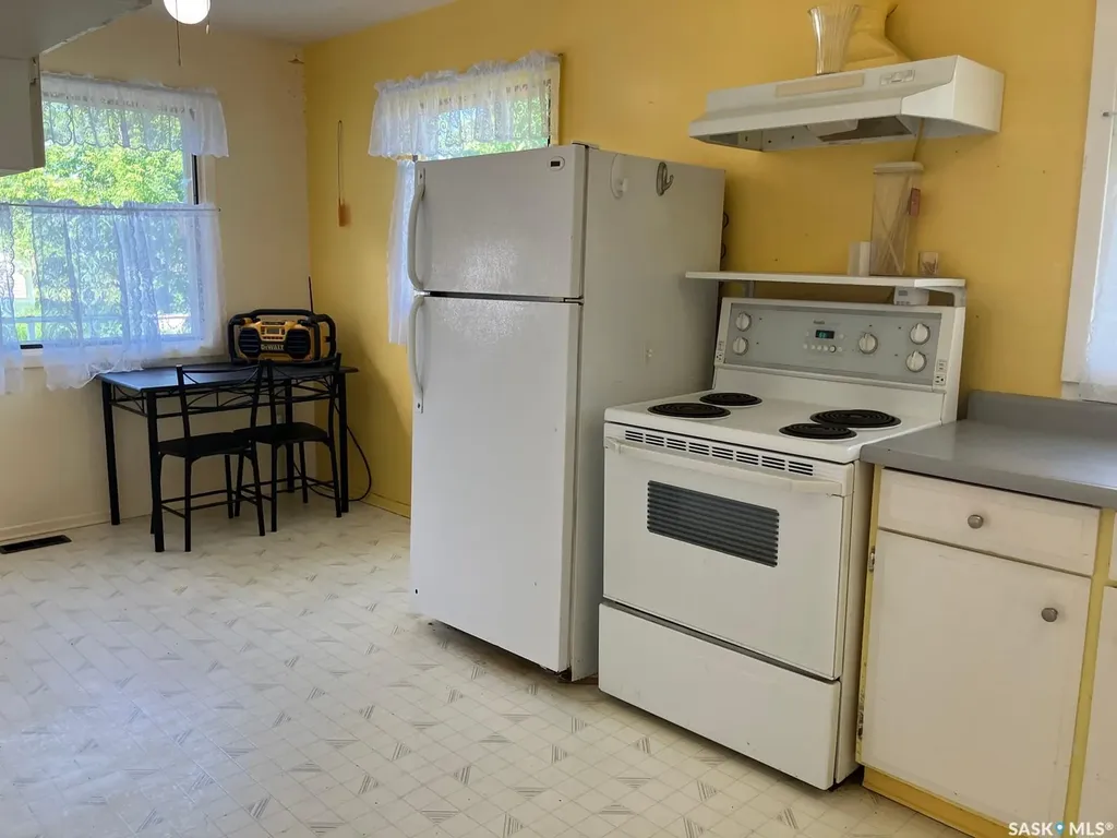 113 1st Street W Smeaton SK S0J 2J0