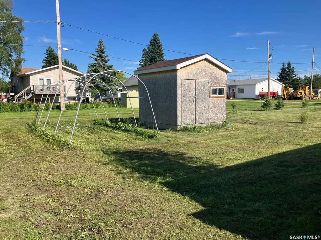113 1st Street W Smeaton SK S0J 2J0