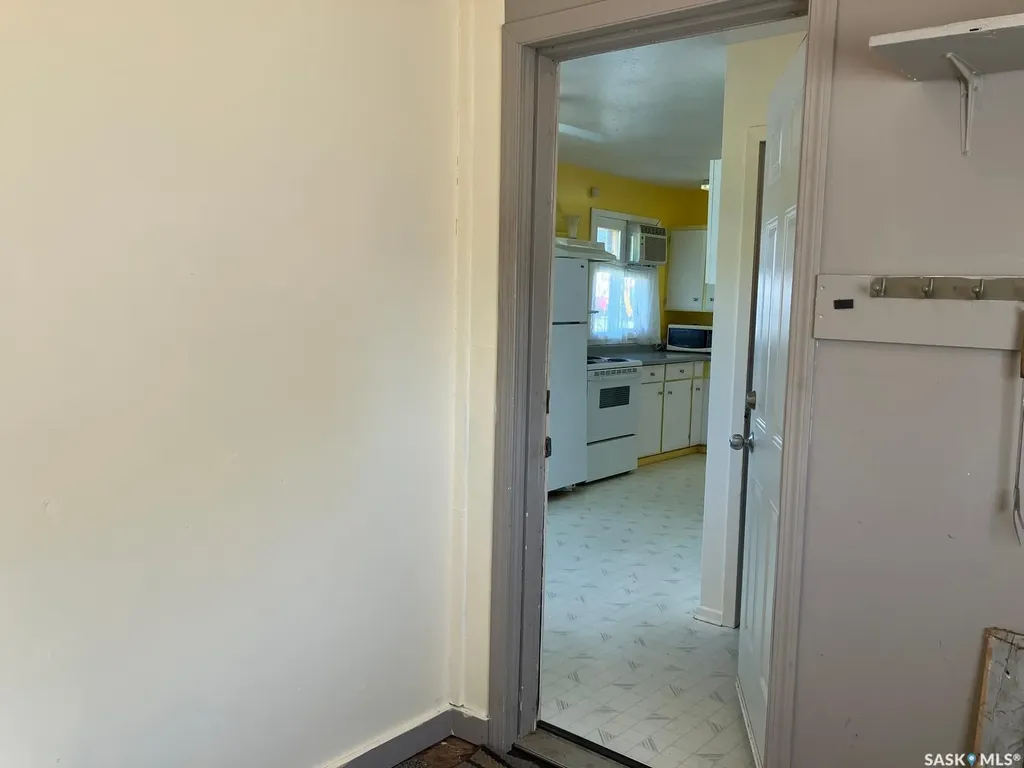 113 1st Street W Smeaton SK S0J 2J0
