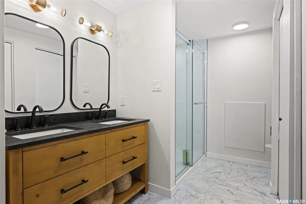 3375 Edinburgh Drive Regina SK S4V 2H8