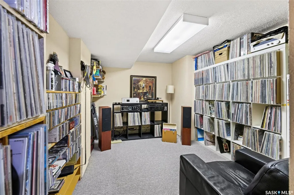 3375 Edinburgh Drive Regina SK S4V 2H8