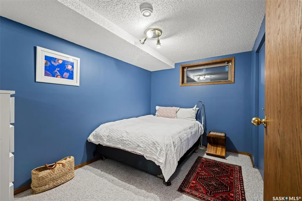 3375 Edinburgh Drive Regina SK S4V 2H8