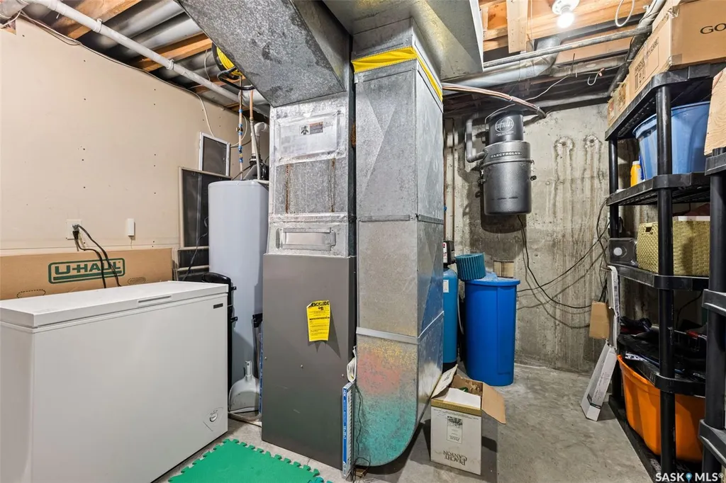 3375 Edinburgh Drive Regina SK S4V 2H8