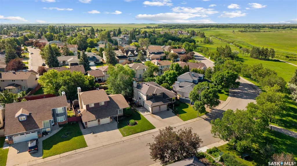 3375 Edinburgh Drive Regina SK S4V 2H8