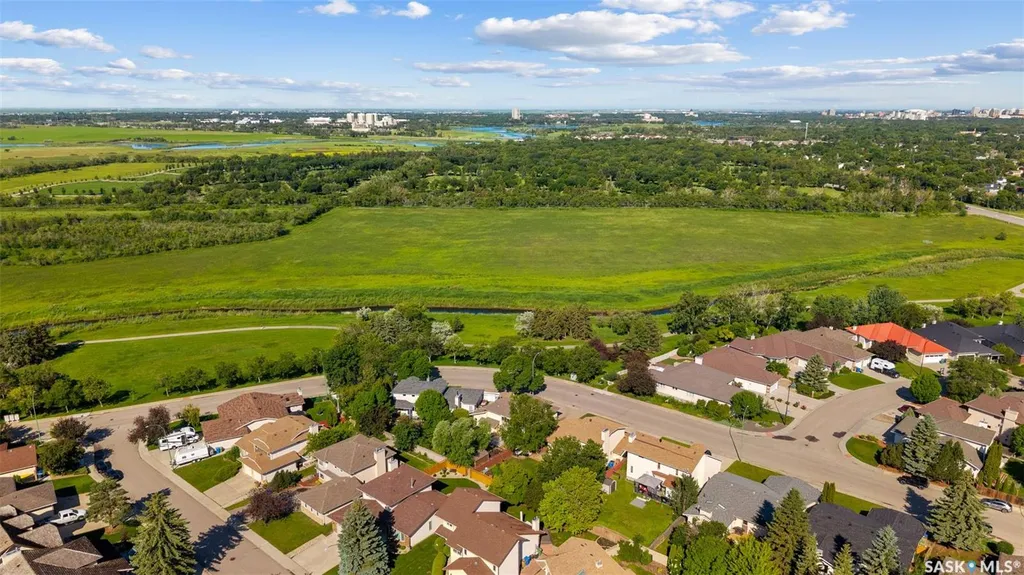 3375 Edinburgh Drive Regina SK S4V 2H8