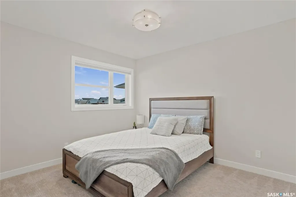 627 Fast Crescent Saskatoon SK S7W 0X1