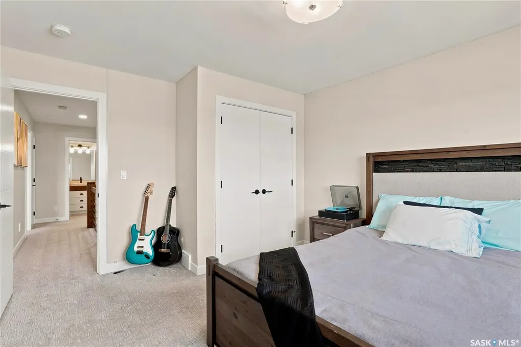 627 Fast Crescent Saskatoon SK S7W 0X1