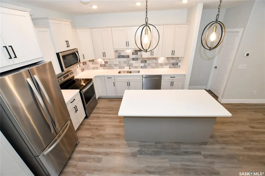 105 Willis Crescent Saskatoon SK S7T 0Z3