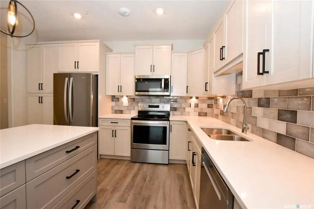 105 Willis Crescent Saskatoon SK S7T 0Z3