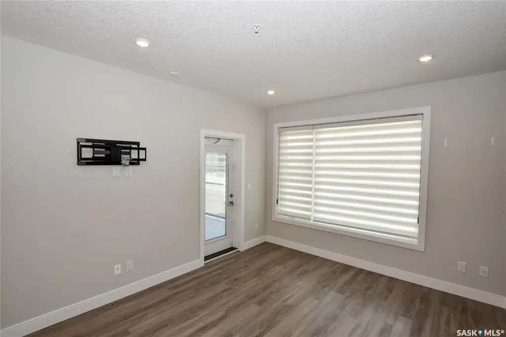 105 Willis Crescent Saskatoon SK S7T 0Z3