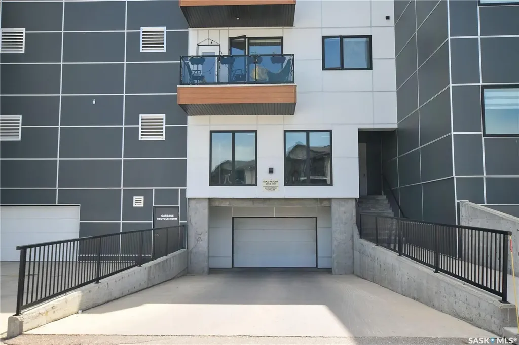 105 Willis Crescent Saskatoon SK S7T 0Z3