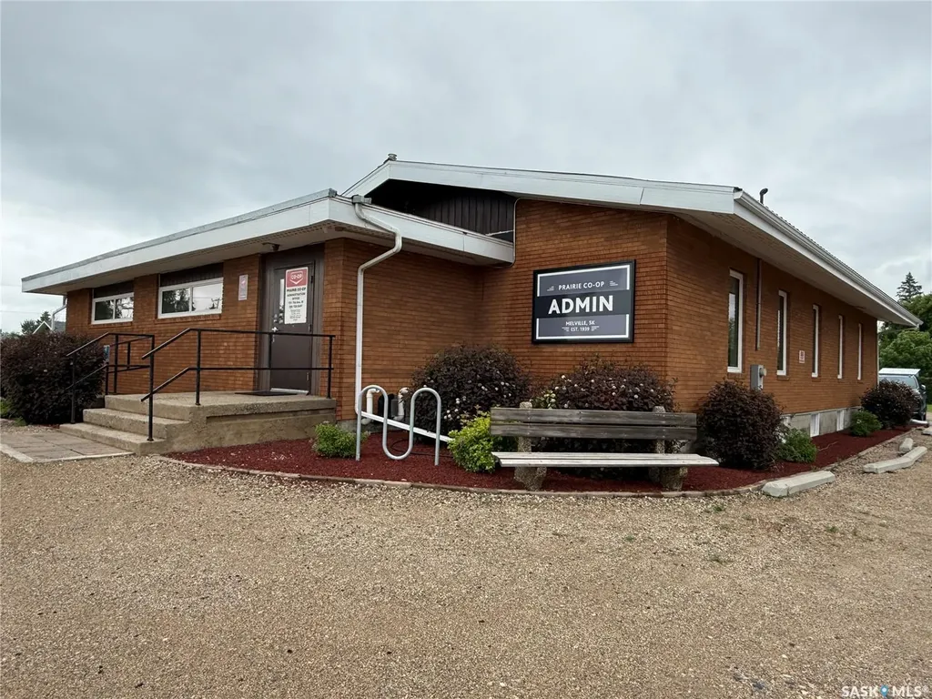 751 7th Avenue W Melville SK S0A 2P0
