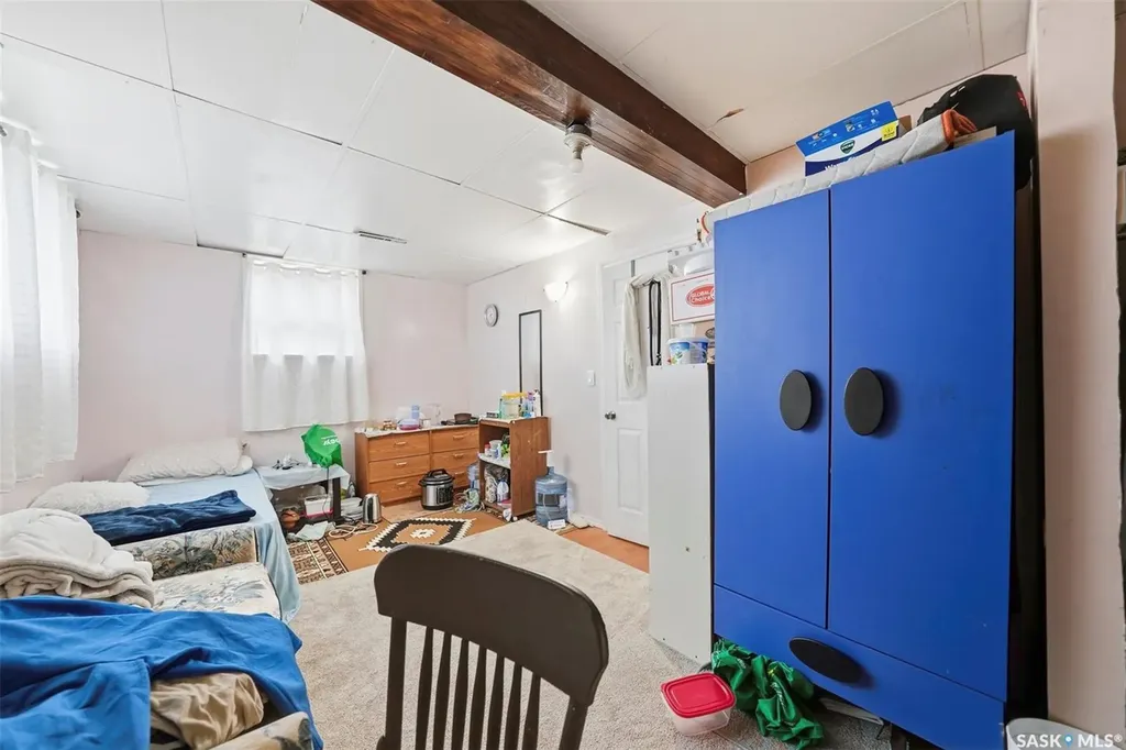 302 U Avenue N Saskatoon SK S7L 3C7