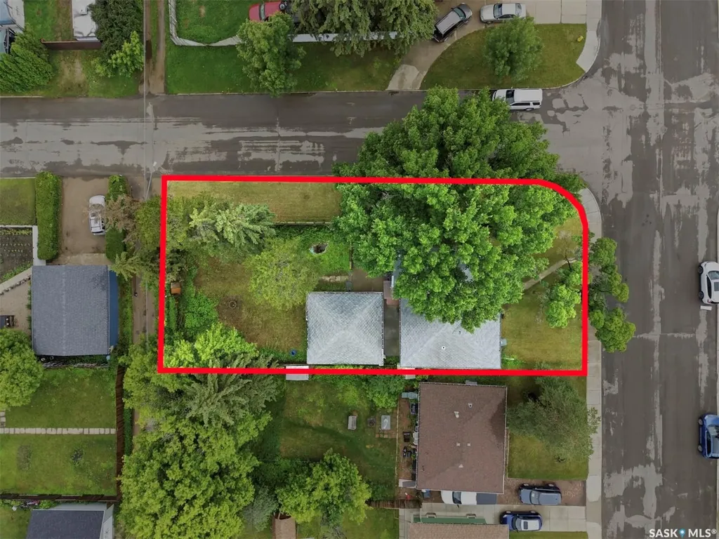 302 U Avenue N Saskatoon SK S7L 3C7