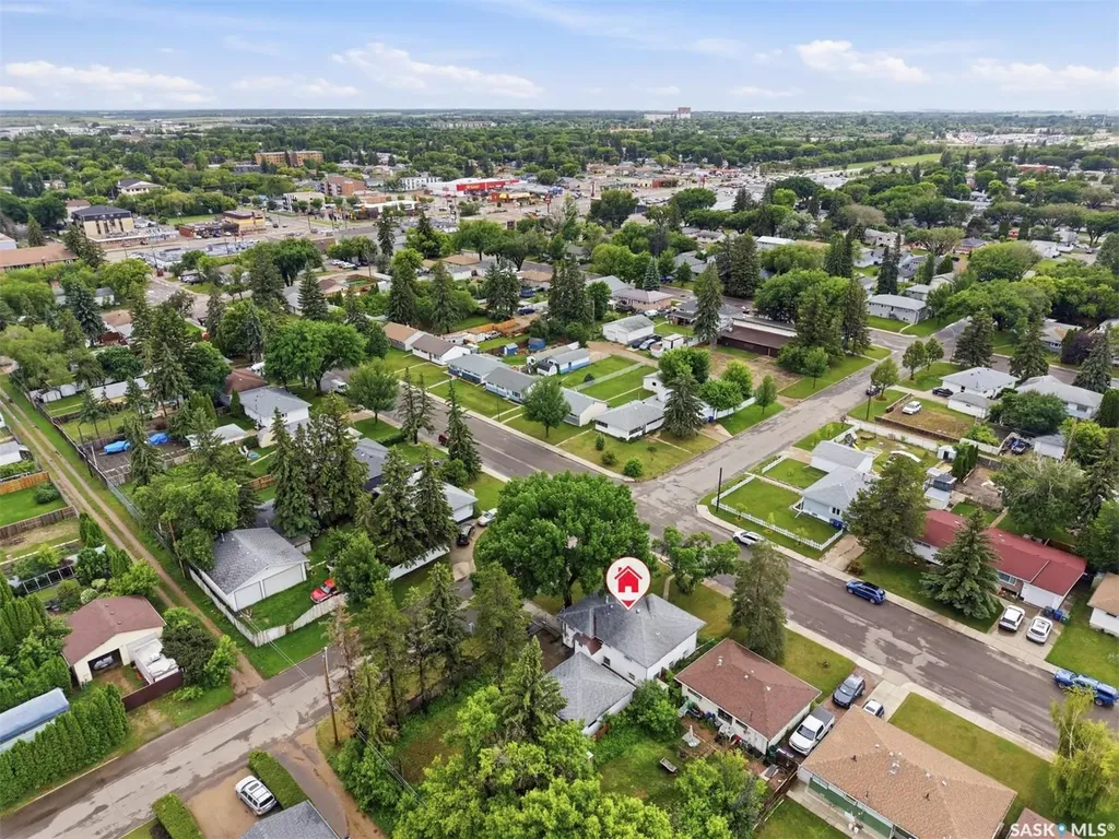 302 U Avenue N Saskatoon SK S7L 3C7